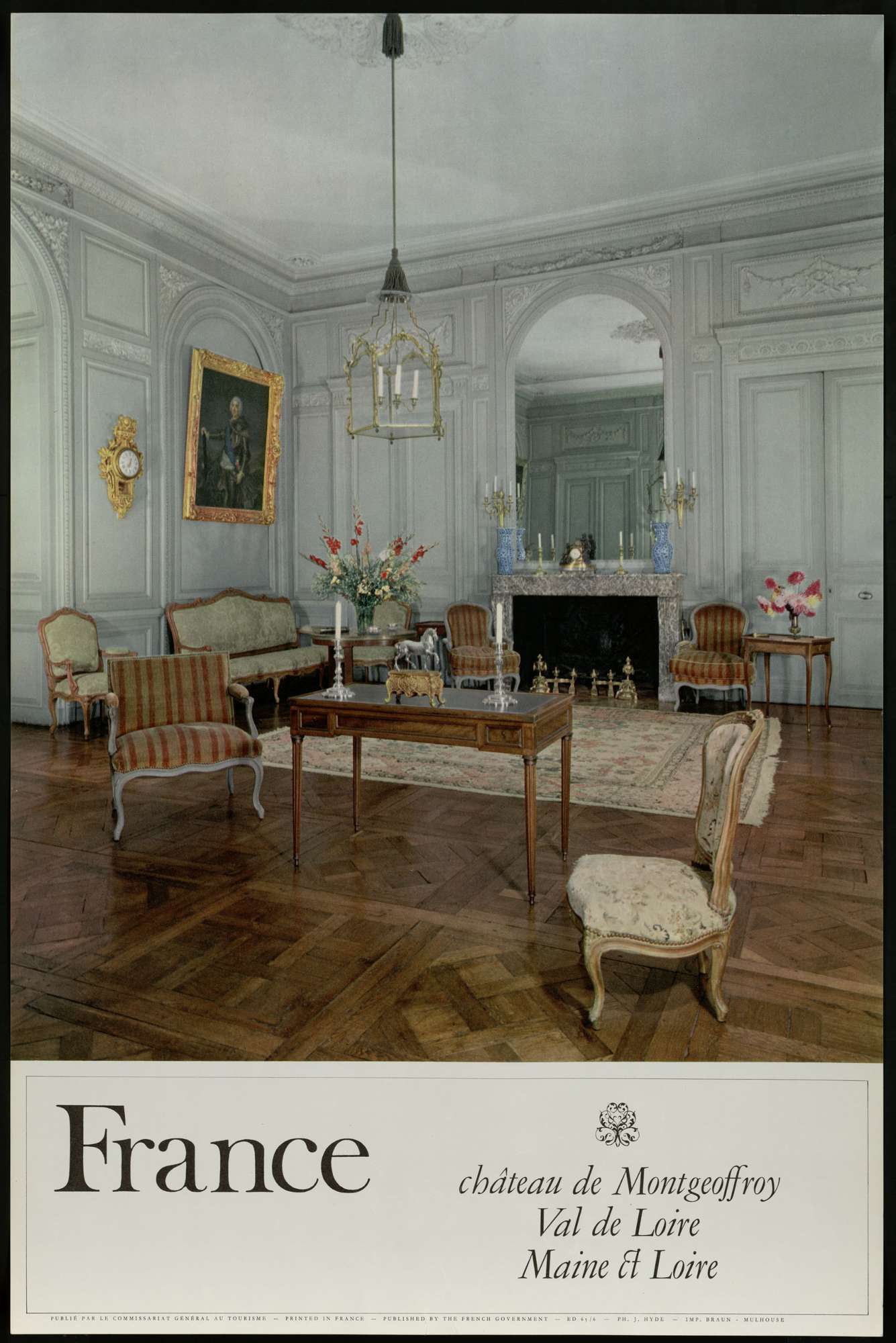 Une affiche contenant une photo de la vue intérieure d'un salon du château de Montgeoffroy; le mot "France" apparaît en dessous puis en plus petit est inscrit "château de Montgeoffroy - Val de Loire - Maine et Loire"